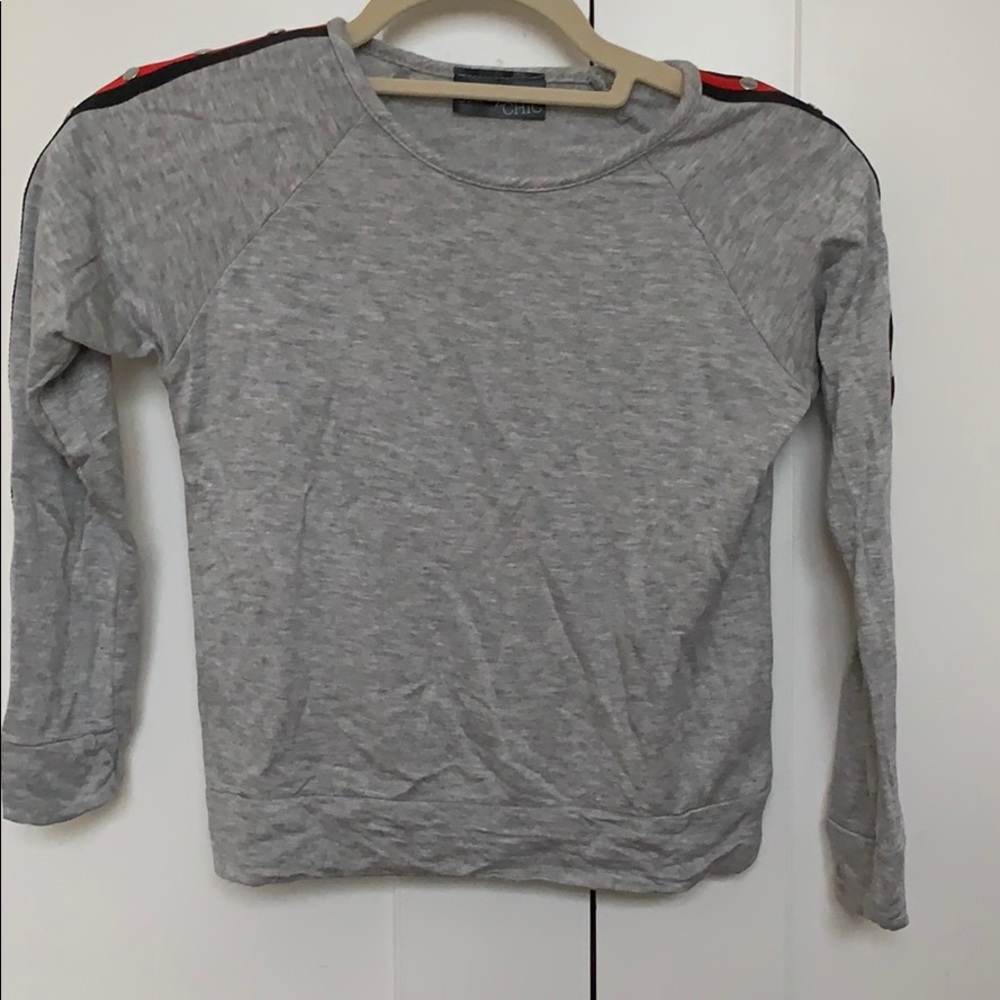 Gray shirt with stripes and snaps on sleeves